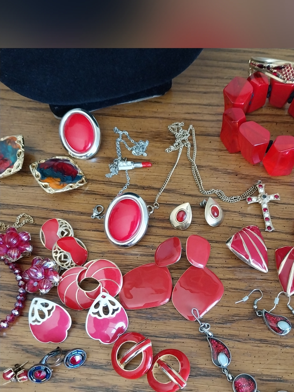 Vintage Red Enamel Jewelry Set in Wooden Box - Picture 5 of 8